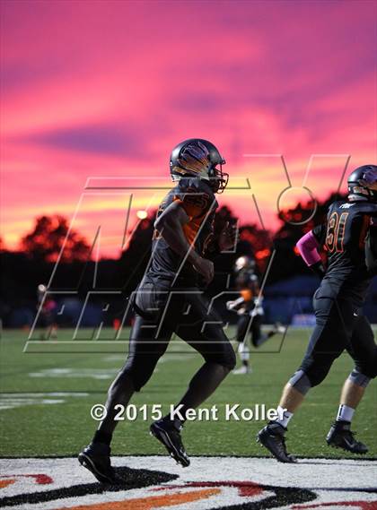 Thumbnail 3 in Chippewa Valley vs. Utica photogallery.