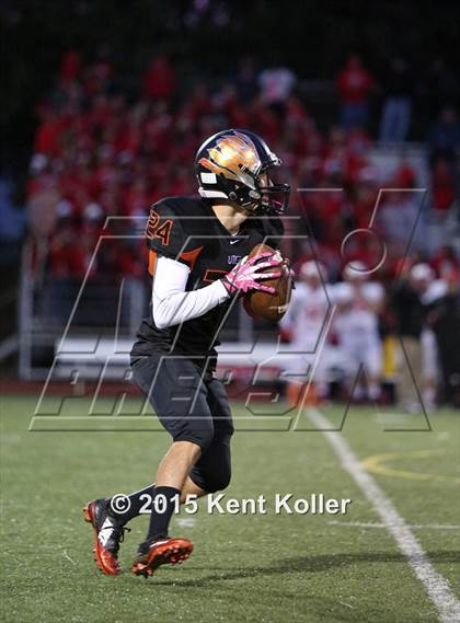 Thumbnail 3 in Chippewa Valley vs. Utica photogallery.