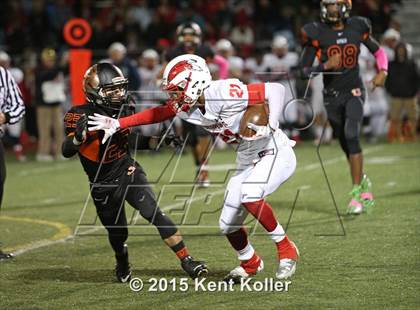 Thumbnail 2 in Chippewa Valley vs. Utica photogallery.