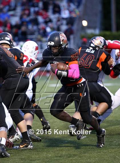Thumbnail 2 in Chippewa Valley vs. Utica photogallery.