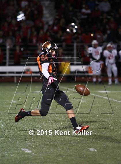 Thumbnail 3 in Chippewa Valley vs. Utica photogallery.