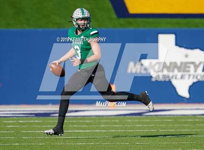 Thumbnail 1 in Carroll vs Duncanville (UIL 6A Quarterfinal Playoff) photogallery.