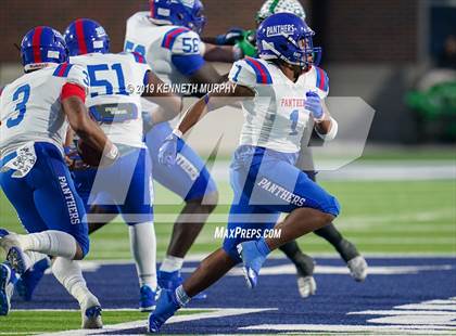 Thumbnail 1 in Carroll vs Duncanville (UIL 6A Quarterfinal Playoff) photogallery.