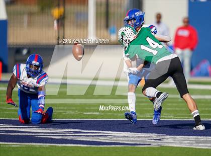Thumbnail 1 in Carroll vs Duncanville (UIL 6A Quarterfinal Playoff) photogallery.