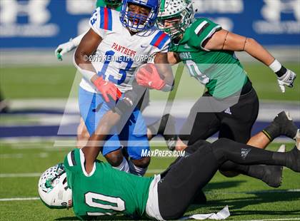Thumbnail 1 in Carroll vs Duncanville (UIL 6A Quarterfinal Playoff) photogallery.