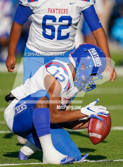 Thumbnail 2 in Carroll vs Duncanville (UIL 6A Quarterfinal Playoff) photogallery.