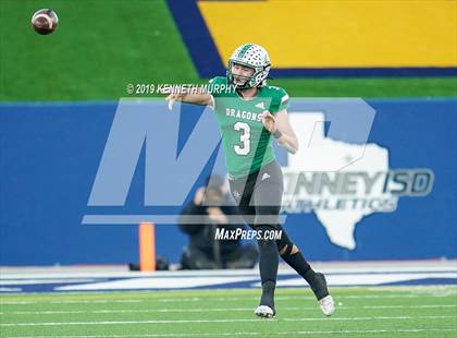 Thumbnail 1 in Carroll vs Duncanville (UIL 6A Quarterfinal Playoff) photogallery.