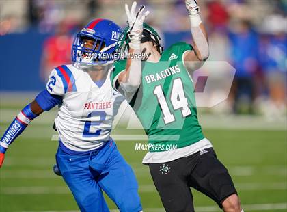 Thumbnail 2 in Carroll vs Duncanville (UIL 6A Quarterfinal Playoff) photogallery.