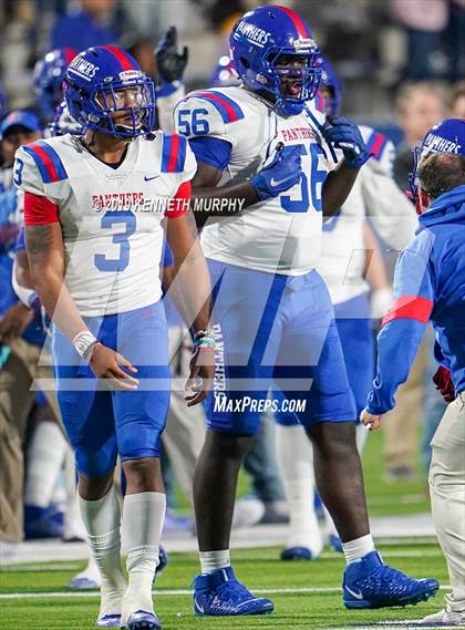 Thumbnail 3 in Carroll vs Duncanville (UIL 6A Quarterfinal Playoff) photogallery.