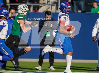Thumbnail 2 in Carroll vs Duncanville (UIL 6A Quarterfinal Playoff) photogallery.