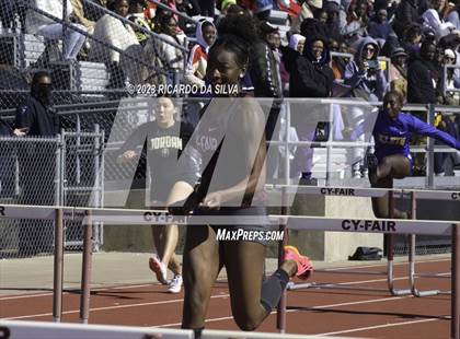 Thumbnail 2 in Damani Gibson Relays photogallery.