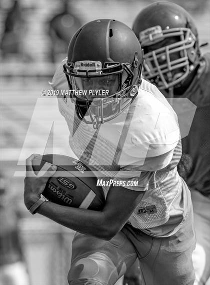 Thumbnail 2 in Hoke County @ Pine Forest (Scrimmage) photogallery.