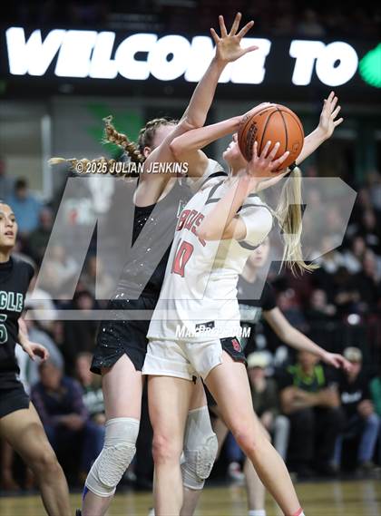 Thumbnail 1 in Boise vs. Eagle (SIC Central Section 6A Final) photogallery.