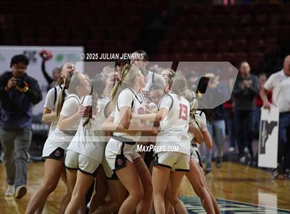Thumbnail 1 in Boise vs. Eagle (SIC Central Section 6A Final) photogallery.