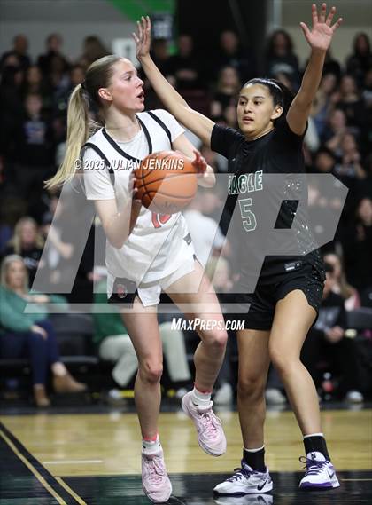 Thumbnail 3 in Boise vs. Eagle (SIC Central Section 6A Final) photogallery.