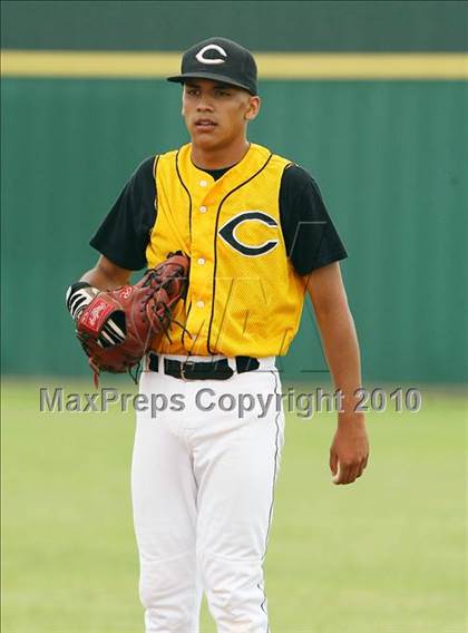 Thumbnail 2 in Cleburne vs Rockwall Heath (Texas 4A Region ll Playoffs) photogallery.