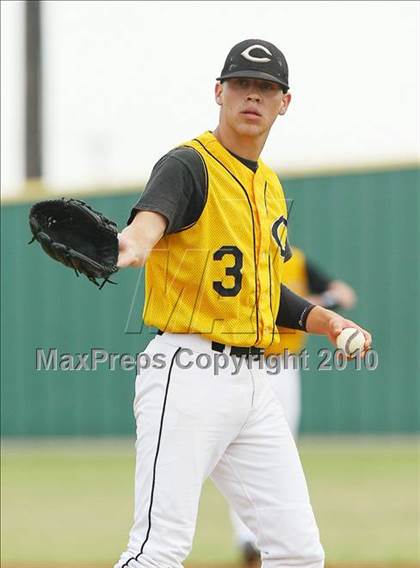 Thumbnail 3 in Cleburne vs Rockwall Heath (Texas 4A Region ll Playoffs) photogallery.