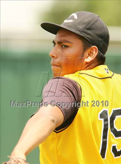 Thumbnail 1 in Cleburne vs Rockwall Heath (Texas 4A Region ll Playoffs) photogallery.