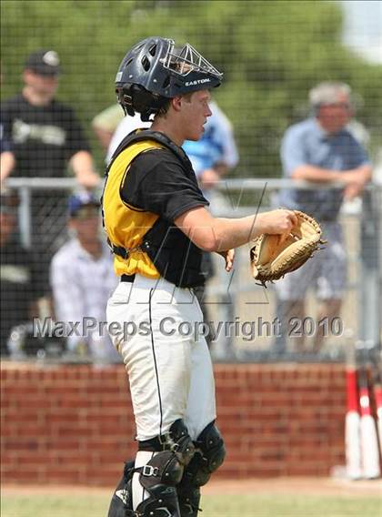 Thumbnail 2 in Cleburne vs Rockwall Heath (Texas 4A Region ll Playoffs) photogallery.