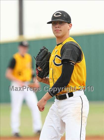 Thumbnail 2 in Cleburne vs Rockwall Heath (Texas 4A Region ll Playoffs) photogallery.