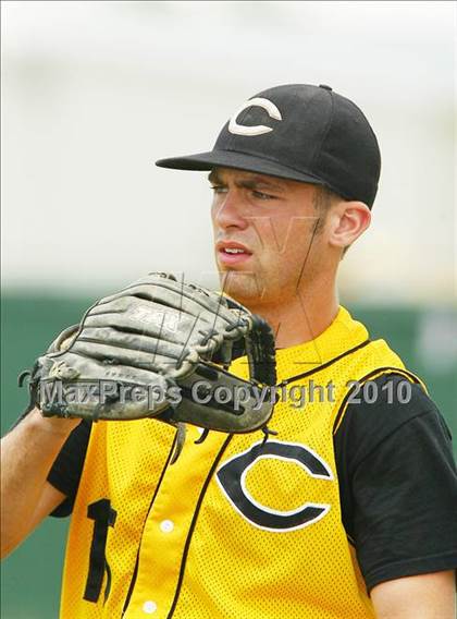 Thumbnail 3 in Cleburne vs Rockwall Heath (Texas 4A Region ll Playoffs) photogallery.