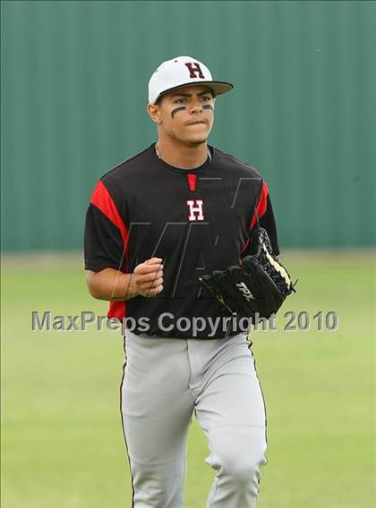 Thumbnail 3 in Cleburne vs Rockwall Heath (Texas 4A Region ll Playoffs) photogallery.