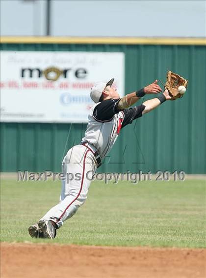 Thumbnail 3 in Cleburne vs Rockwall Heath (Texas 4A Region ll Playoffs) photogallery.