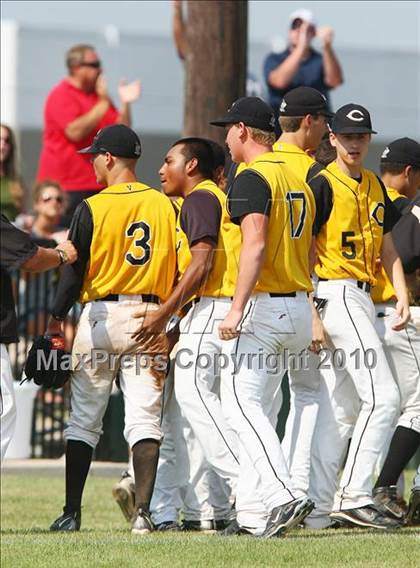 Thumbnail 1 in Cleburne vs Rockwall Heath (Texas 4A Region ll Playoffs) photogallery.