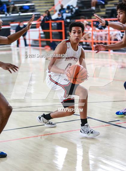 Thumbnail 1 in Brentwood School vs  Birmingham (The Beverly Hills Basketball Tournament) photogallery.