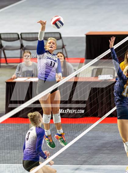 Thumbnail 3 in James Monroe vs. Buffalo (WVSSAC Class AA Quarterfinal) photogallery.