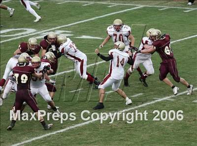 Thumbnail 2 in Cardinal Newman vs Oaks Christian (D3 State Final) photogallery.
