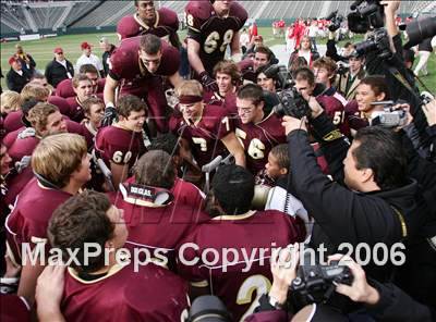 Thumbnail 3 in Cardinal Newman vs Oaks Christian (D3 State Final) photogallery.