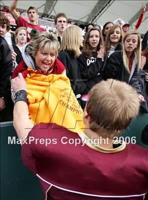 Thumbnail 2 in Cardinal Newman vs Oaks Christian (D3 State Final) photogallery.
