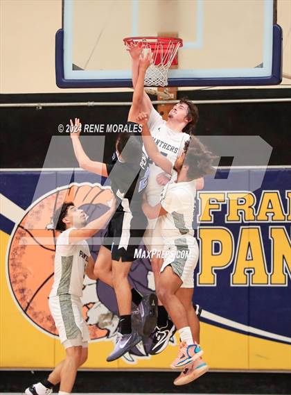 Thumbnail 1 in Wilson vs Franklin photogallery.