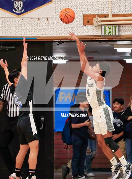 Thumbnail 3 in Wilson vs Franklin photogallery.