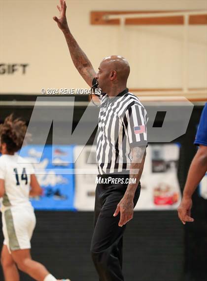 Thumbnail 2 in Wilson vs Franklin photogallery.
