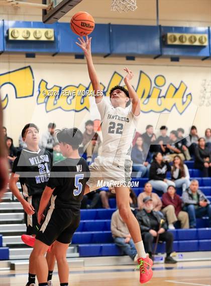 Thumbnail 2 in Wilson vs Franklin photogallery.