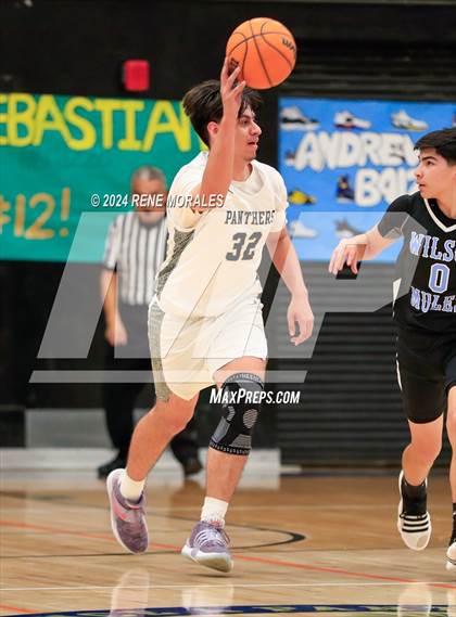 Thumbnail 3 in Wilson vs Franklin photogallery.