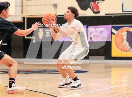 Thumbnail 3 in Wilson vs Franklin photogallery.