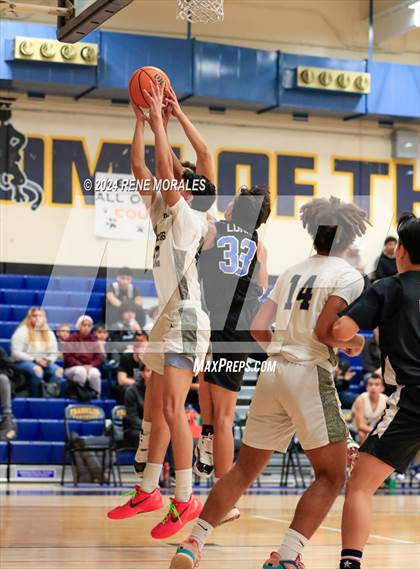 Thumbnail 3 in Wilson vs Franklin photogallery.