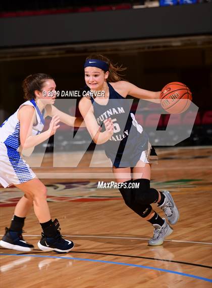 Thumbnail 2 in Dobbs Ferry vs. Putnam Valley (Slam Dunk Tournament) photogallery.