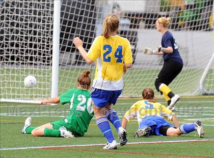Thumbnail 2 in Donegal vs Tulpehocken (PIAA AA Semifinals) photogallery.
