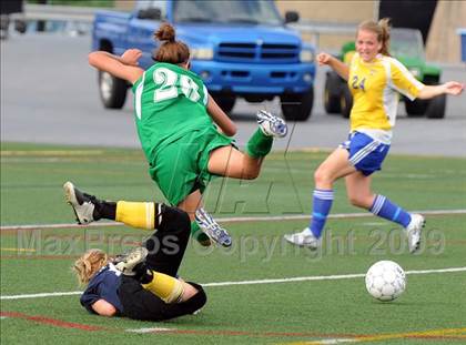 Thumbnail 2 in Donegal vs Tulpehocken (PIAA AA Semifinals) photogallery.