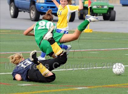 Thumbnail 3 in Donegal vs Tulpehocken (PIAA AA Semifinals) photogallery.