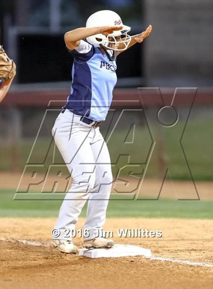 Thumbnail 1 in Pueblo vs. Camp Verde (AIA D4 Final) photogallery.