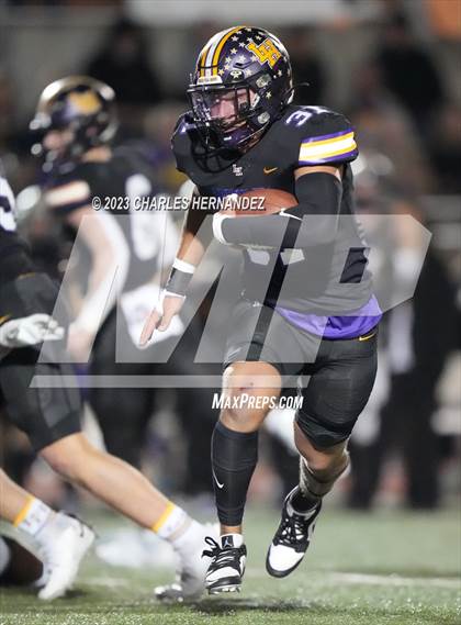 Thumbnail 2 in Liberty Hill vs. Flour Bluff (UIL 5A Division II Region 4 Semifinal) photogallery.
