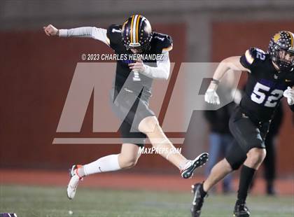 Thumbnail 1 in Liberty Hill vs. Flour Bluff (UIL 5A Division II Region 4 Semifinal) photogallery.