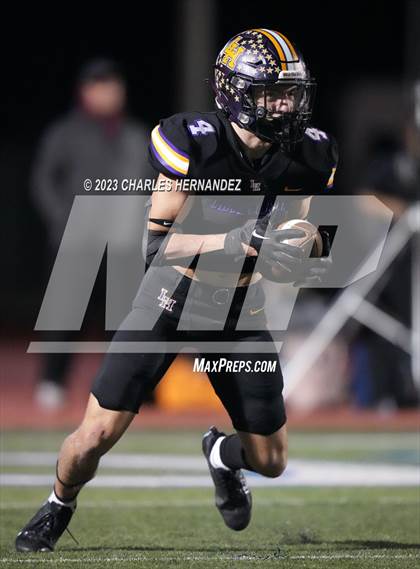 Thumbnail 3 in Liberty Hill vs. Flour Bluff (UIL 5A Division II Region 4 Semifinal) photogallery.