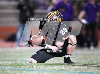 Thumbnail 1 in Liberty Hill vs. Flour Bluff (UIL 5A Division II Region 4 Semifinal) photogallery.