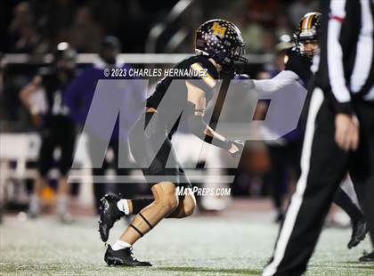 Thumbnail 2 in Liberty Hill vs. Flour Bluff (UIL 5A Division II Region 4 Semifinal) photogallery.